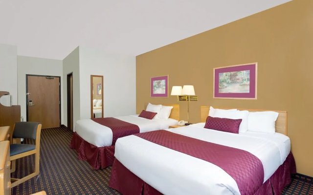 Ramada Richland Center