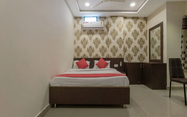 Oyo 13114 Svs Luxury Rooms