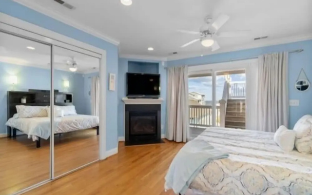 Almost Heaven 4 Bedroom Home by RedAwning