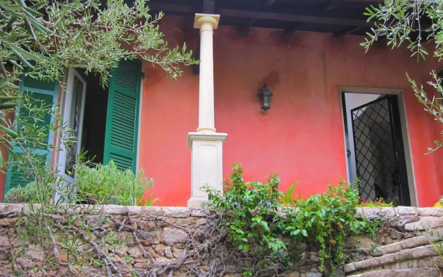 Cozy Holiday Home in Lerici near Sea