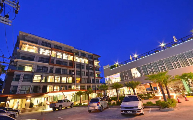 Golden Manora Hotel Bangtao Beach