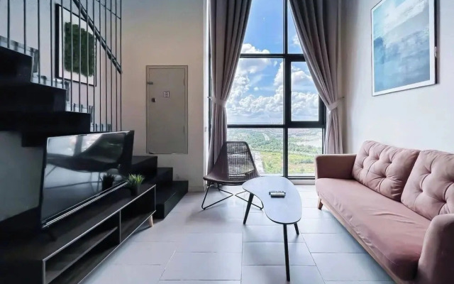 Tamarind Luxury Condo by Smarthome