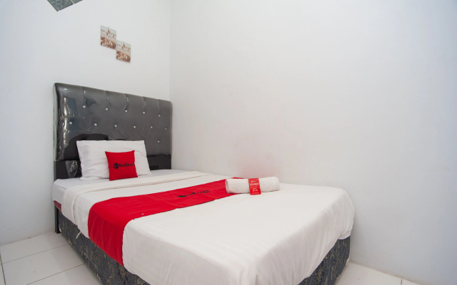 RedDoorz @ Jalan Wayhitam Palembang