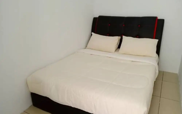 My 3 Rooms Apartment at Golden Hills