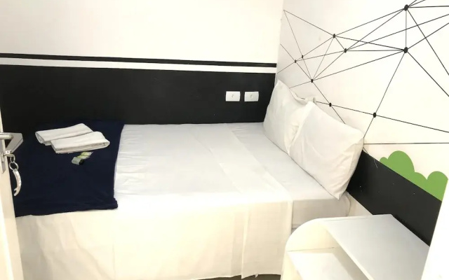 Hacker Hostel - Metro Paraiso