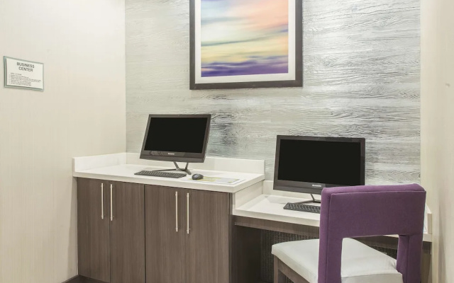La Quinta Inn & Suites Enid