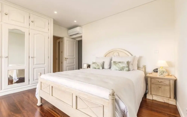 6-bed House - Sleeps 12 - Pool, Bbq, Pool Table