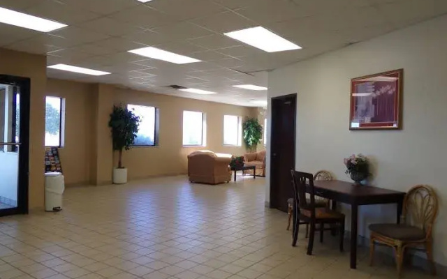 Regency Inn & Suites