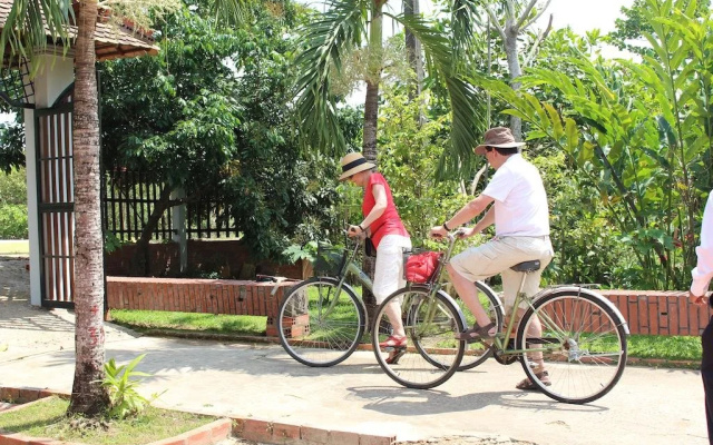 Tra Vinh Lodge