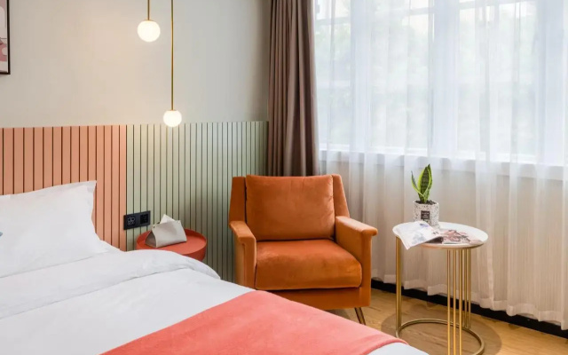 InnStar Hotel