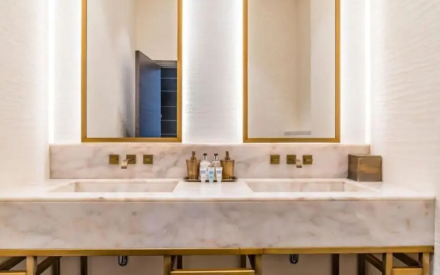 Penthouse Stunning Views Cayan Tower