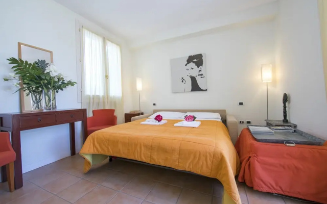 Porto Letizia Begonia 5
