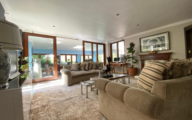 The Ridgeback, 4 Bedroom House Bryanston