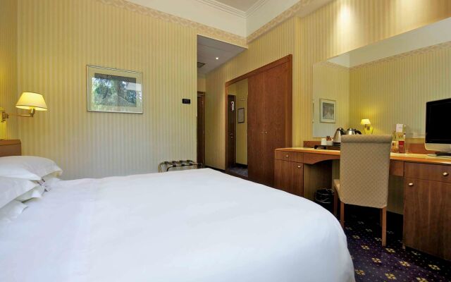 Отель Mercure Astoria Reggio Emilia