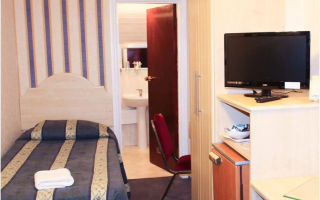 Lampton Guest House
