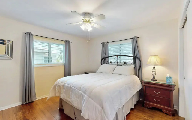 Golf Cart & Heated Pool: Rotonda West Getaway!