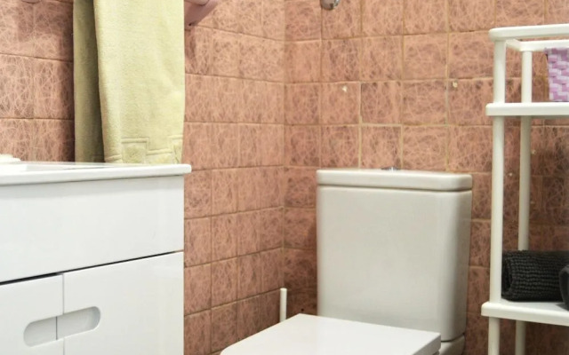 Dinky Apartment