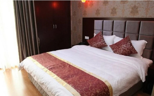 Chengdu Binfen Hotel