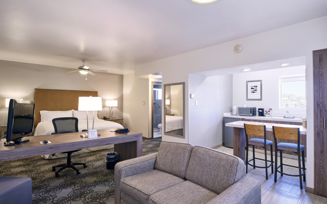 Holiday Inn & Suites Chihuahua Expo