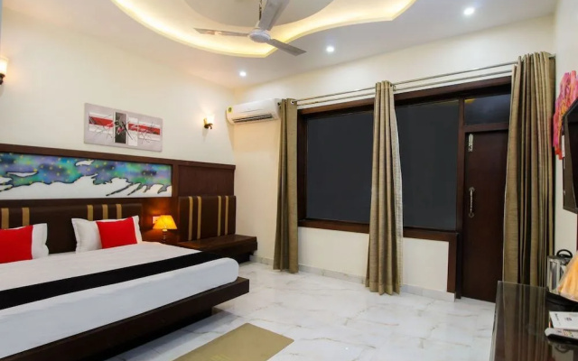 Capital O 44932 Hotel Basera