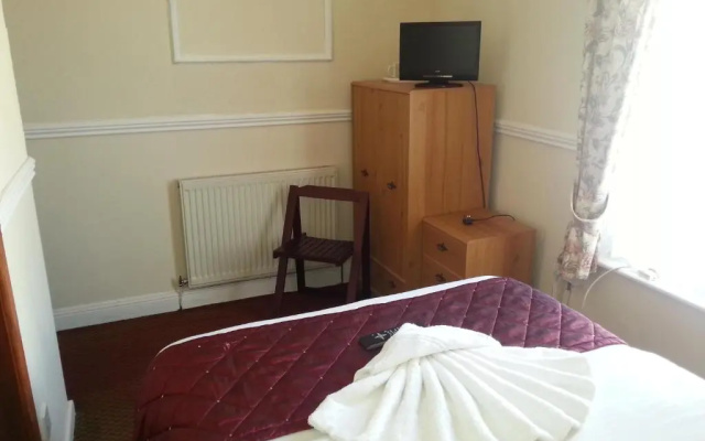 Lynwood Hotel