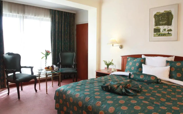 Hotel Nayrouze Palace