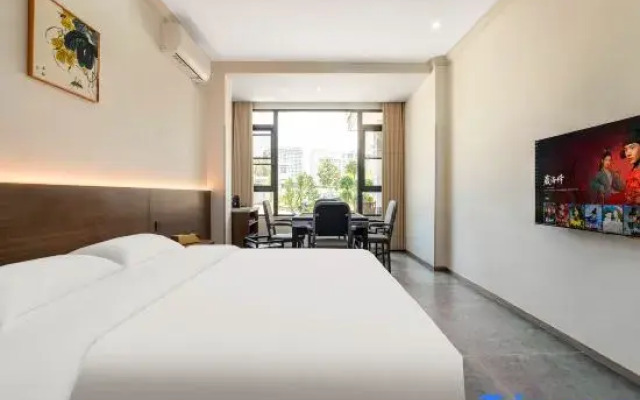 Nuanju Homestay (Hanzhong High-Speed Railway Station)