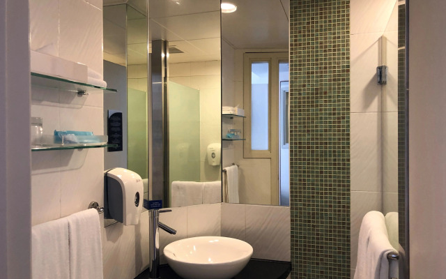 Holiday Inn Express Causeway Bay Hong Kong by IHG