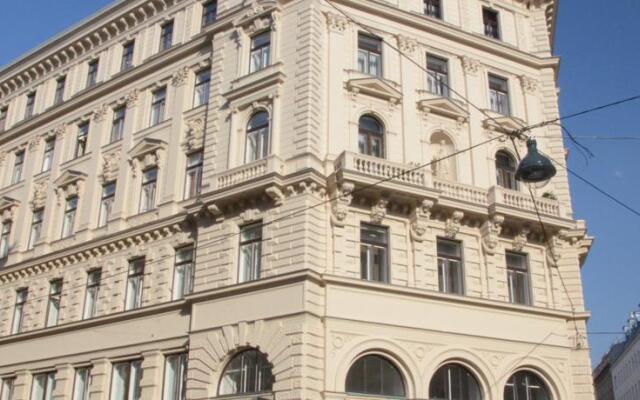 Отель Schweizer Pension Solderer вид на фасад