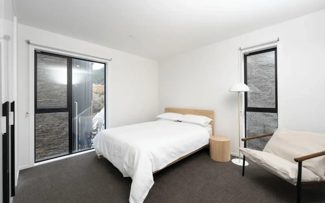 The Alpine Lakeview Luxe Retreat