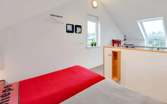 Cozy Holiday Home In Uitwellingerga With Terrace