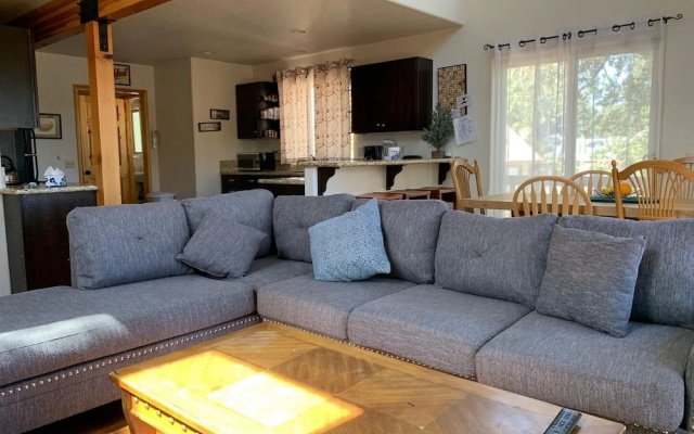 The Fox Paw Home