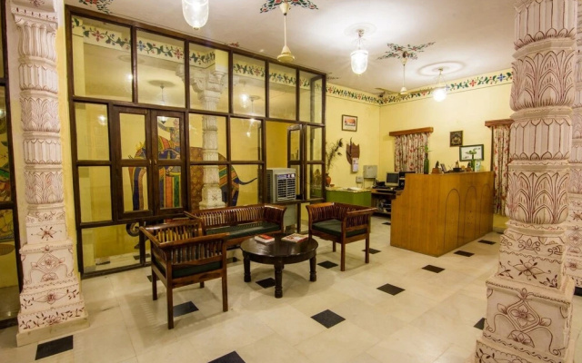 Hotel Jhalamand Garh