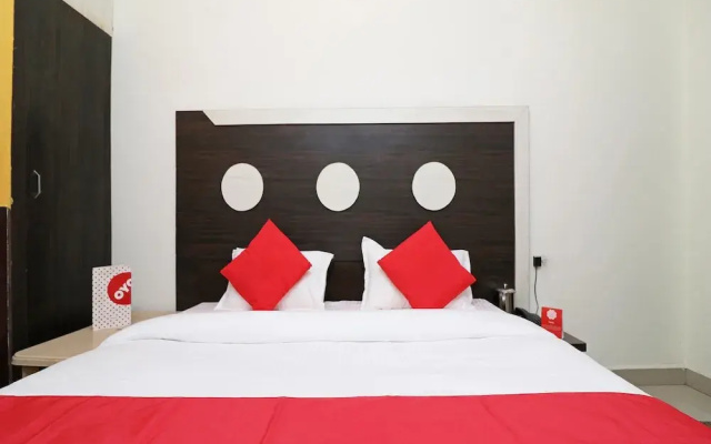 OYO 24172 Hotel Jp Heights