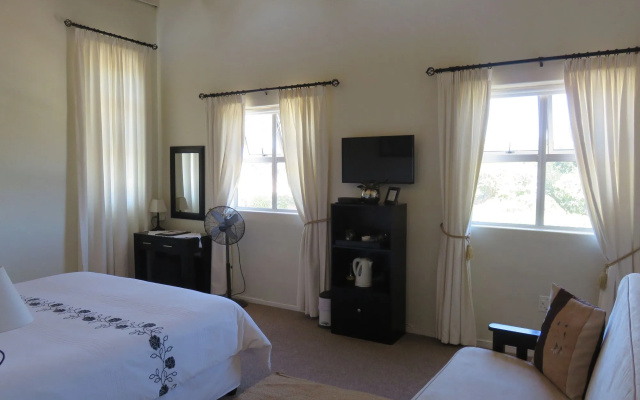 Caxton Manor B&B