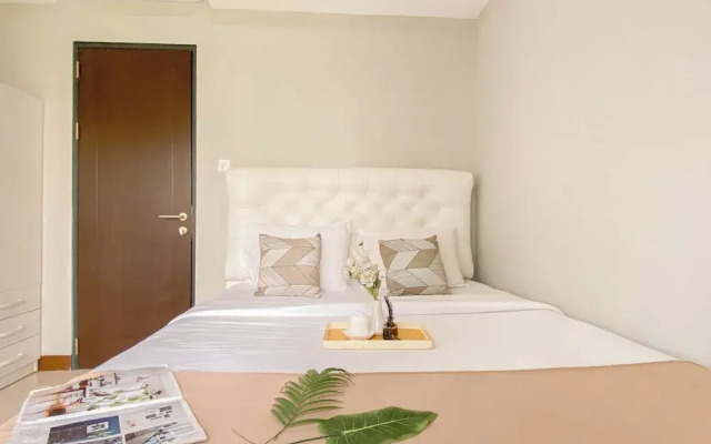 Cozy 1BR without Living Room at Royal Heights Apartment