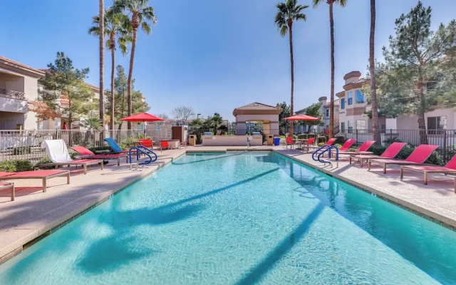 Pool Access, Near Spring Training! Mesa Retreat