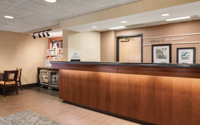 Hampton Inn Des Moines-Airport