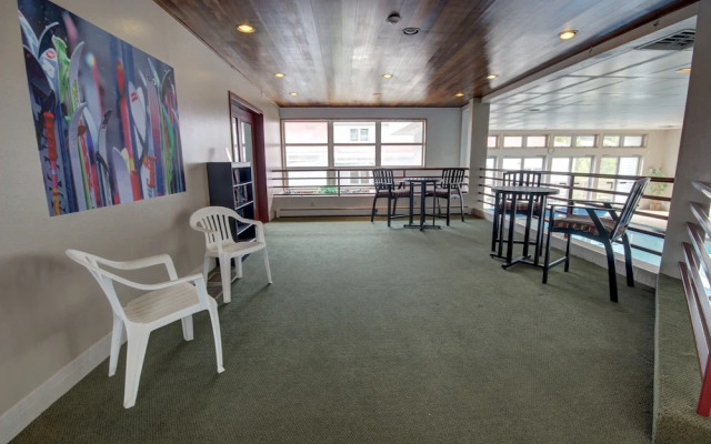 Liftside 402 by SummitCove Vacation Lodging