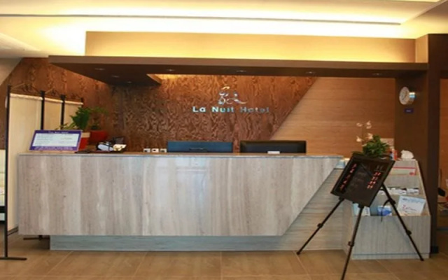 La Nuit Hotel