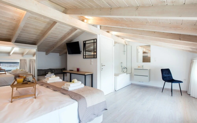 White Swan Villa by White Dream Villas