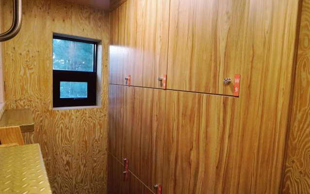 Capsule Hotel Majung