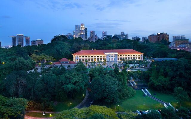 Hotel Fort Canning вид на фасад