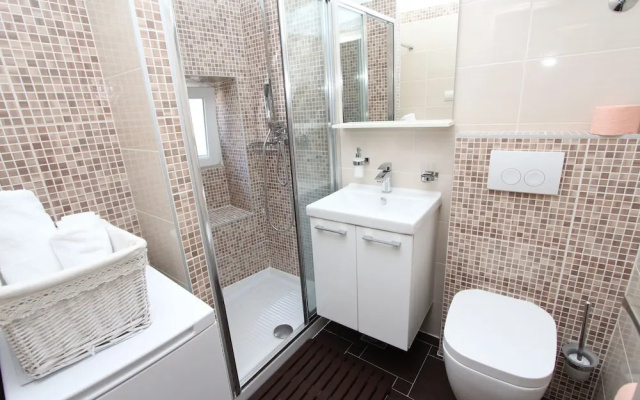 Apartment Grisia