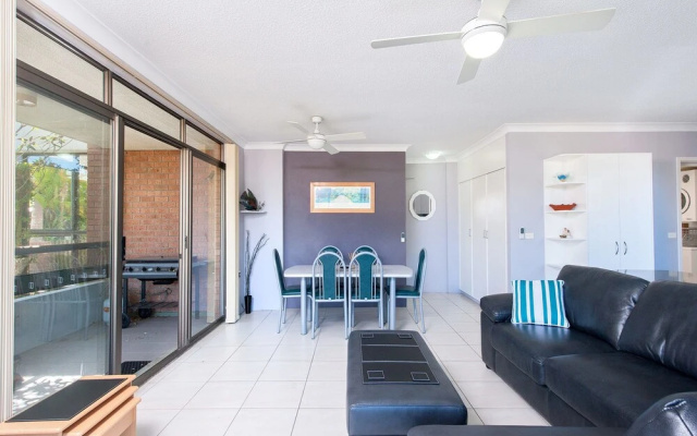 Commodore, Unit 1/9 Donald Street