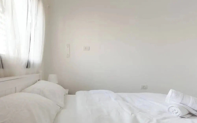 Luxury APT Tower Spectacular Sea View