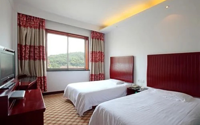 Xiangbao Lake Hotel