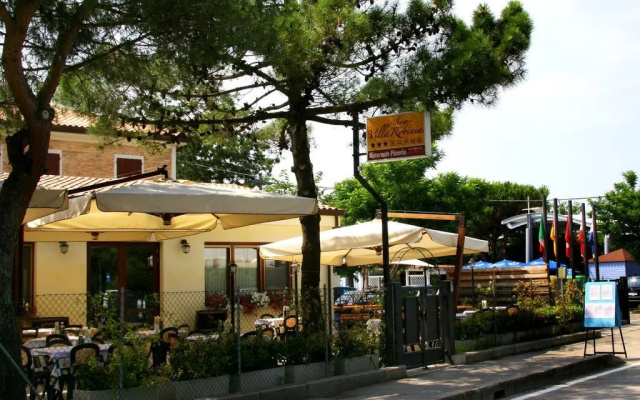 Hotel Villa Robinia