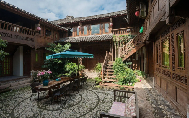 Blossom Hill Inn - Lotusland