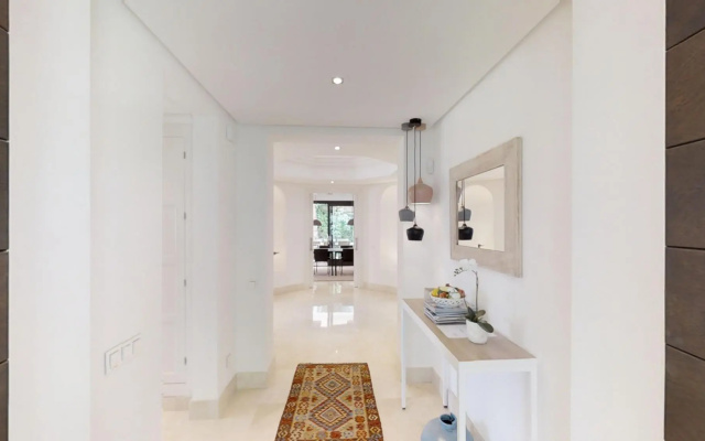 27175-Luxury Villa with heated pool